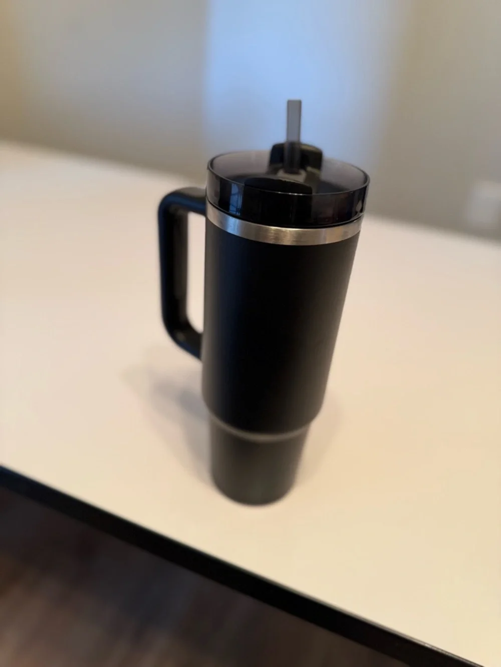Stanley 30oz Black Travel Tumbler with Handle and Clear Straw - Picture 4 of 4